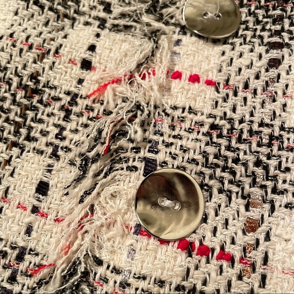 NWT Zara tweed top with buttons - Picture 8 of 9